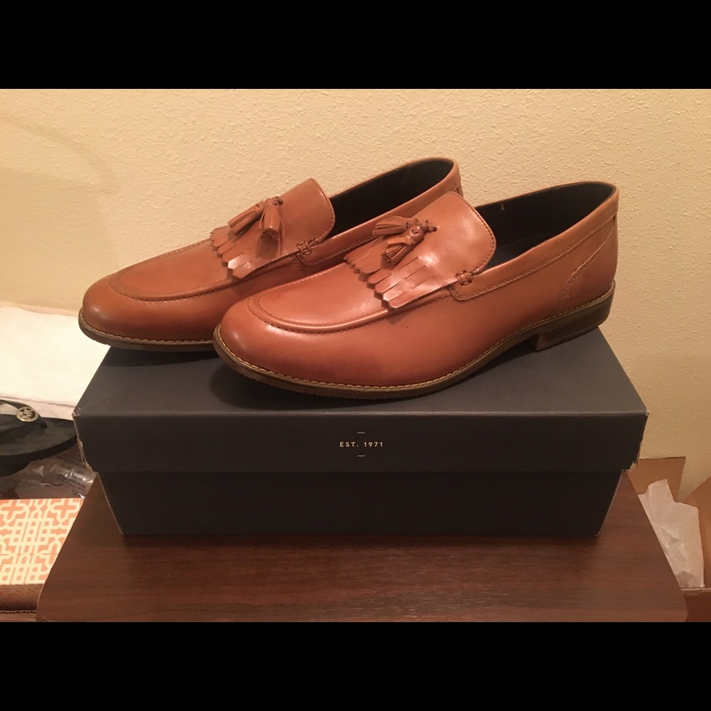 BRAND NEW Men’s Rockport dress shoes